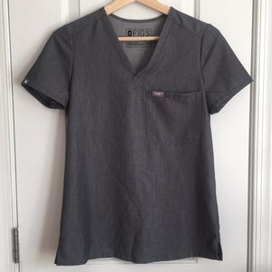 FIGS Caterina Scrub Top - Graphite XXS